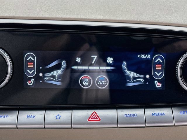 Certified 2024 Genesis GV70 2.5T w/ Select Package AWD/4WD image 19
