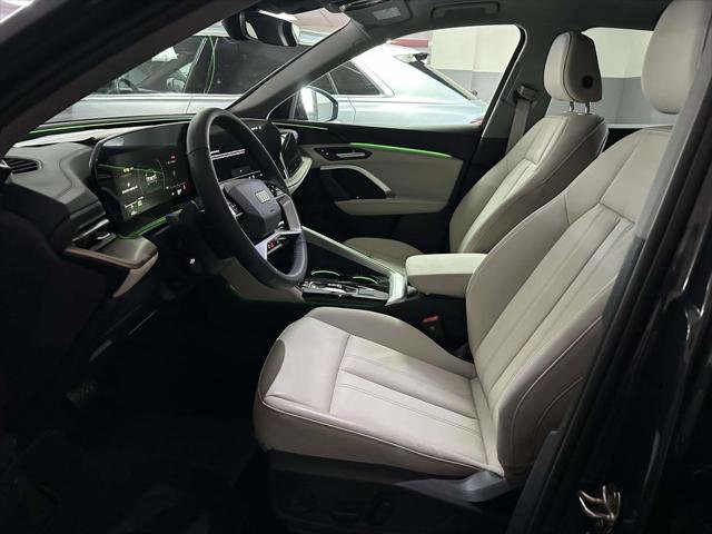 Used 2025 Audi Q5 Premium w/ 19" Wheel Package AWD/4WD image 8