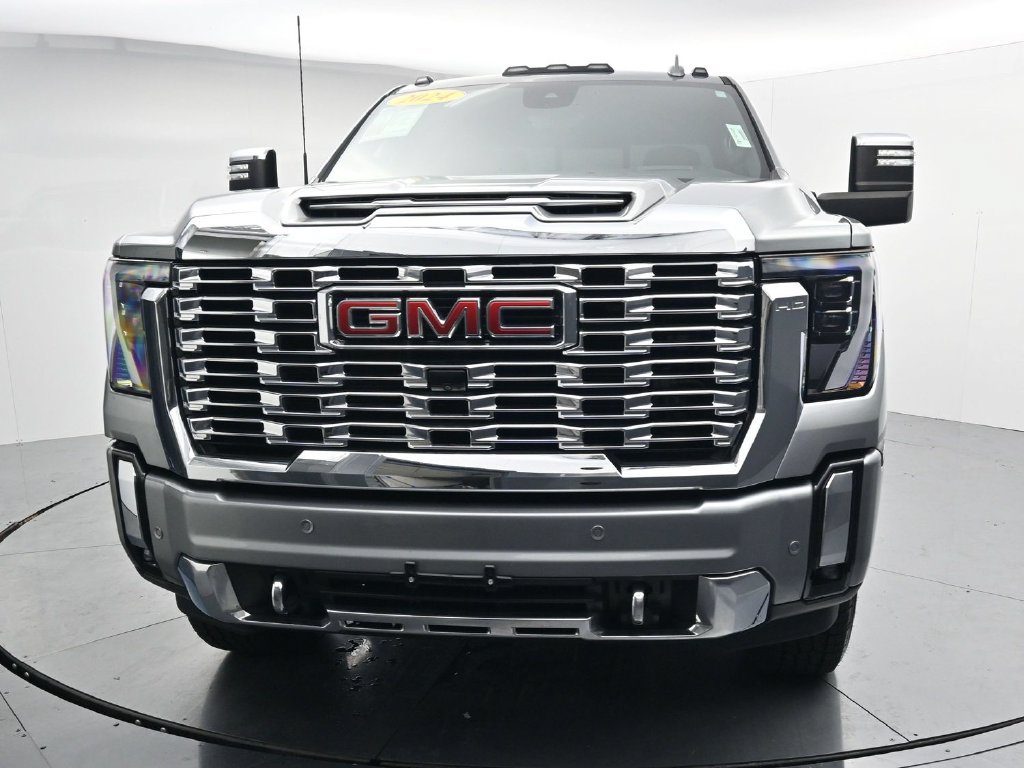 Used 2024 GMC Sierra 2500 Denali w/ Denali Reserve Package AWD/4WD image 3