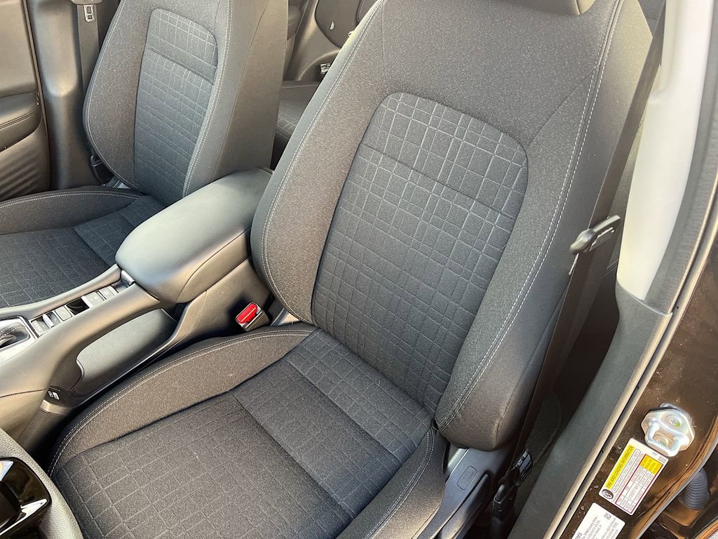 Used 2023 Honda HR-V LX image 21