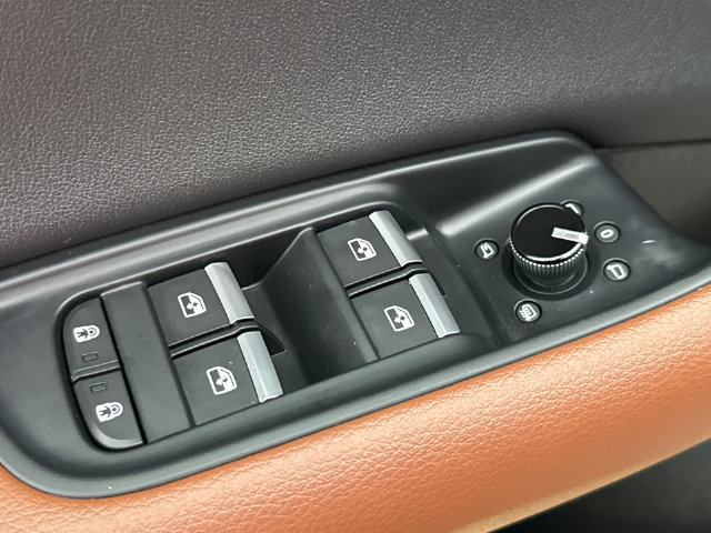 Used 2022 Audi Q8 Premium Plus AWD/4WD image 21