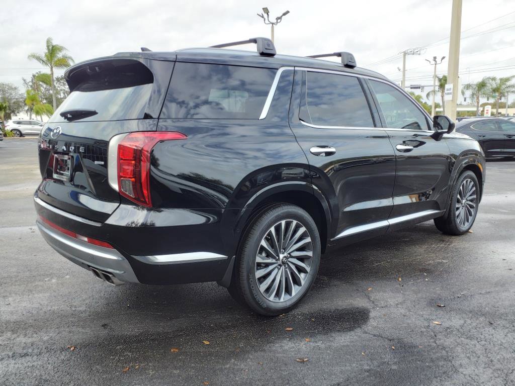 Used 2024 Hyundai Palisade Calligraphy image 5