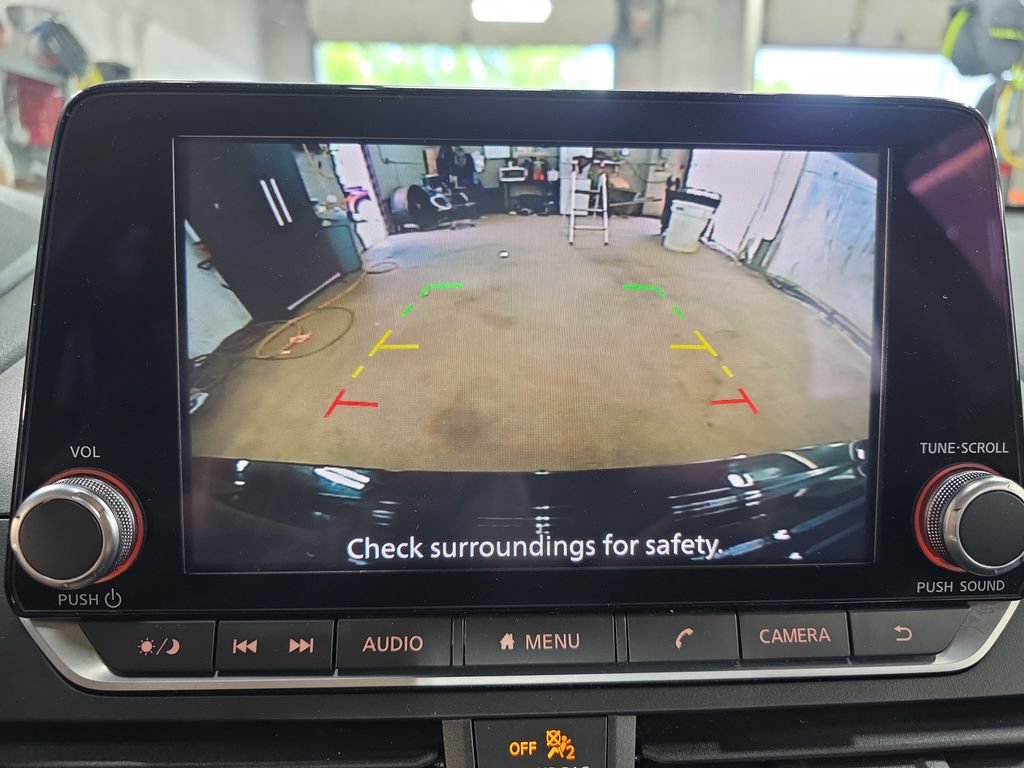 Used 2024 Nissan Altima 2.5 SV FWD image 22