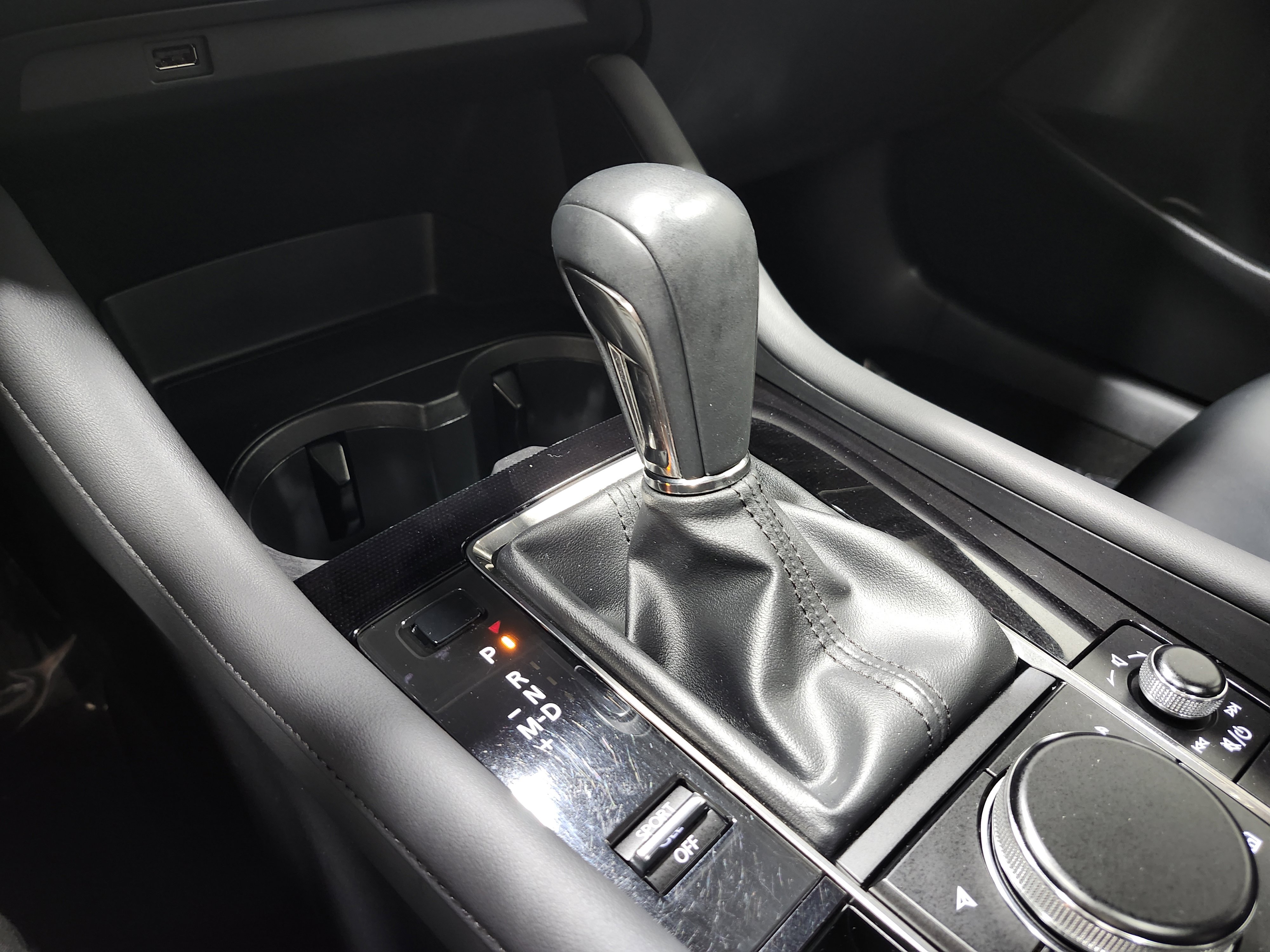 Used 2021 MAZDA MAZDA3 s FWD image 33