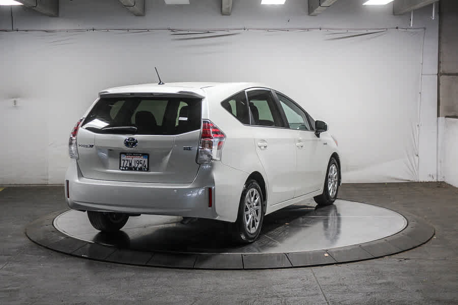 Used 2016 Toyota Prius V Two FWD image 6