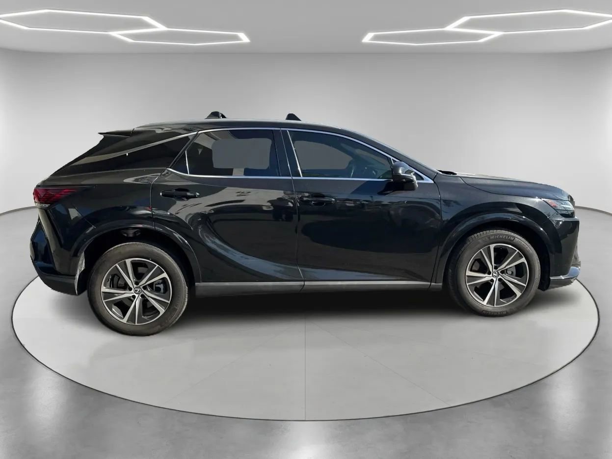 Used 2023 Lexus RX 350h image 4