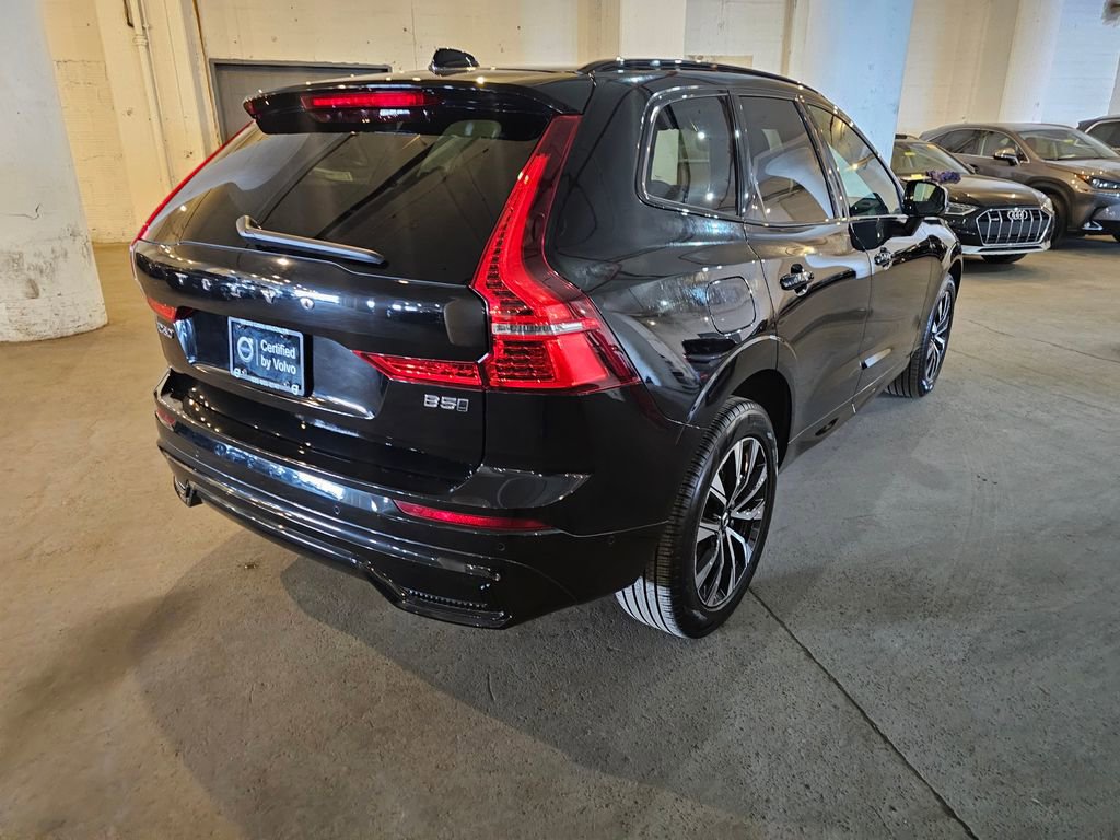 Certified 2023 Volvo XC60 B5 Plus AWD/4WD image 4