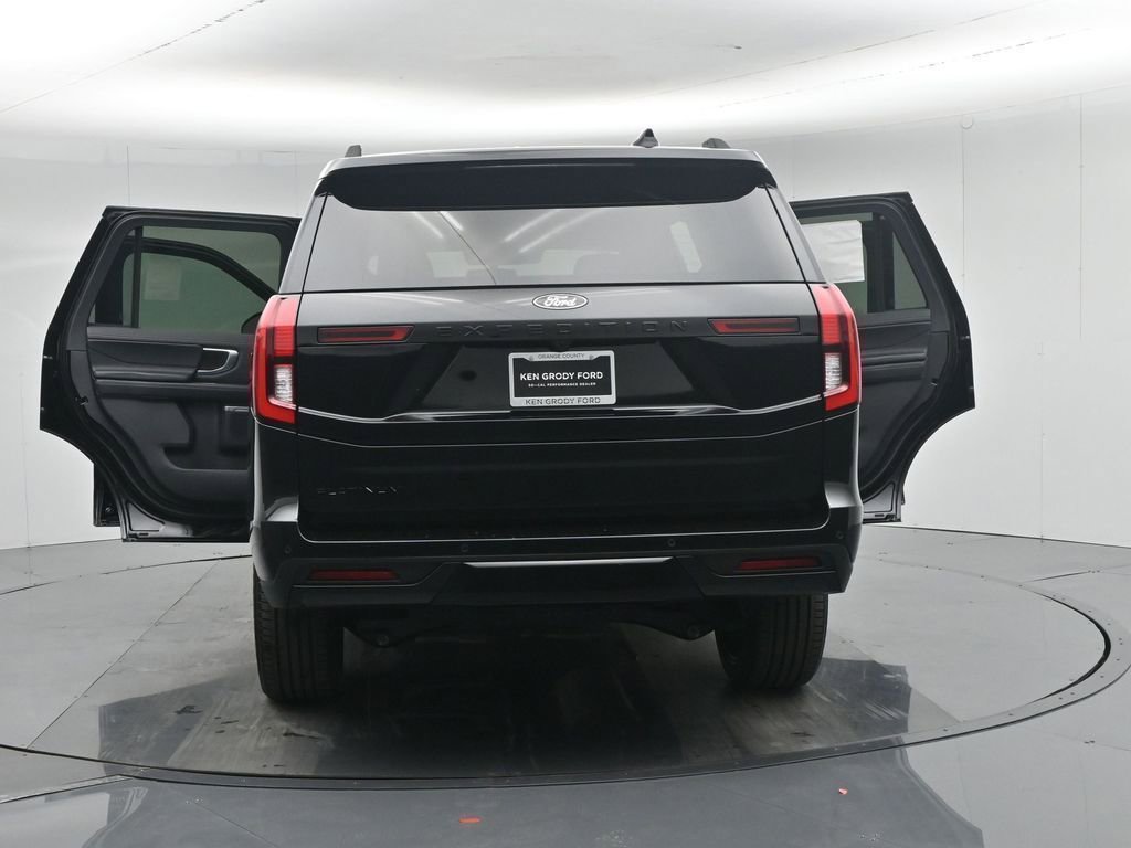New 2026 Ford Expedition Platinum w/ Stealth Performance Package AWD/4WD image 57