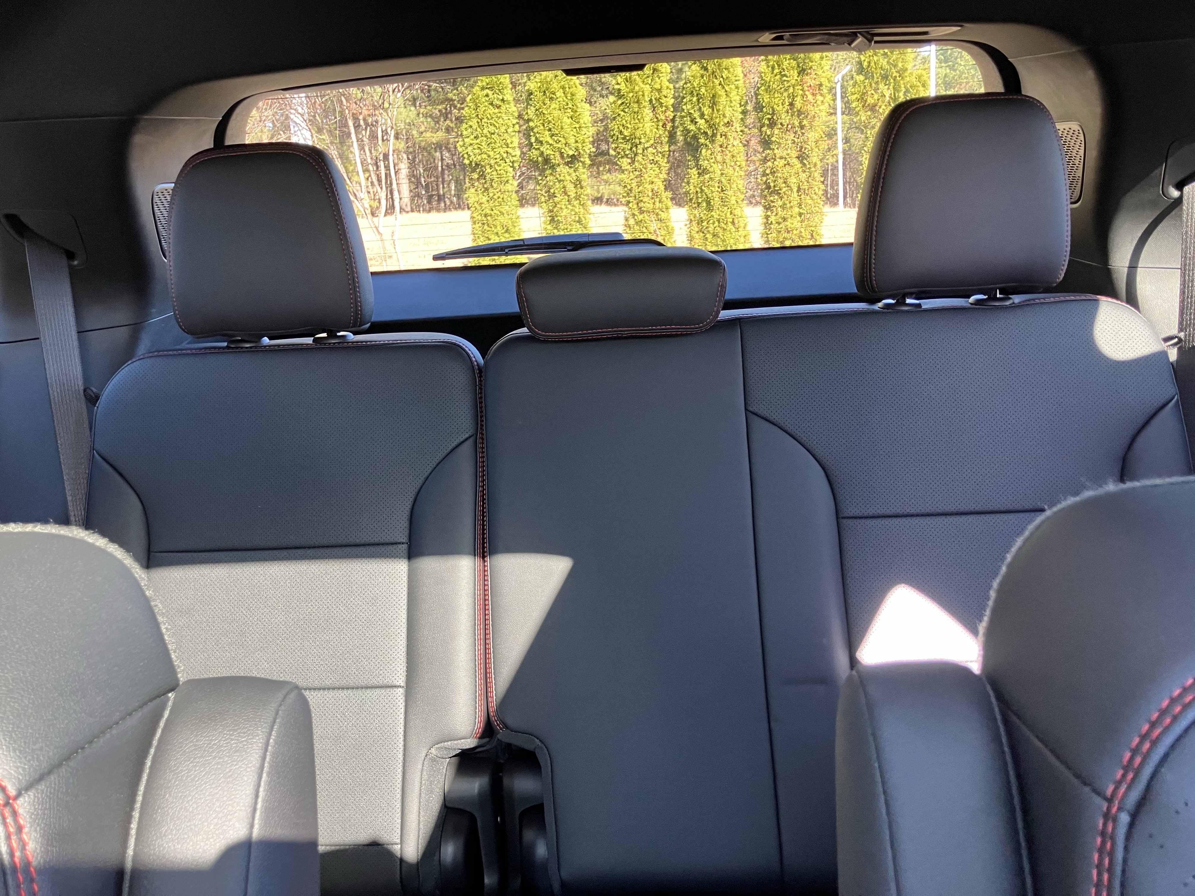 Used 2025 Chevrolet Traverse RS image 33