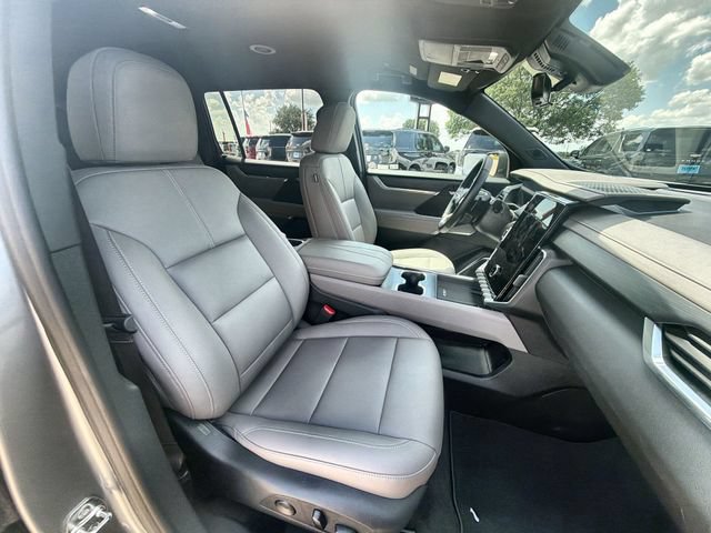 Certified 2026 GMC Acadia Elevation w/ Elevation Premium Package FWD image 27