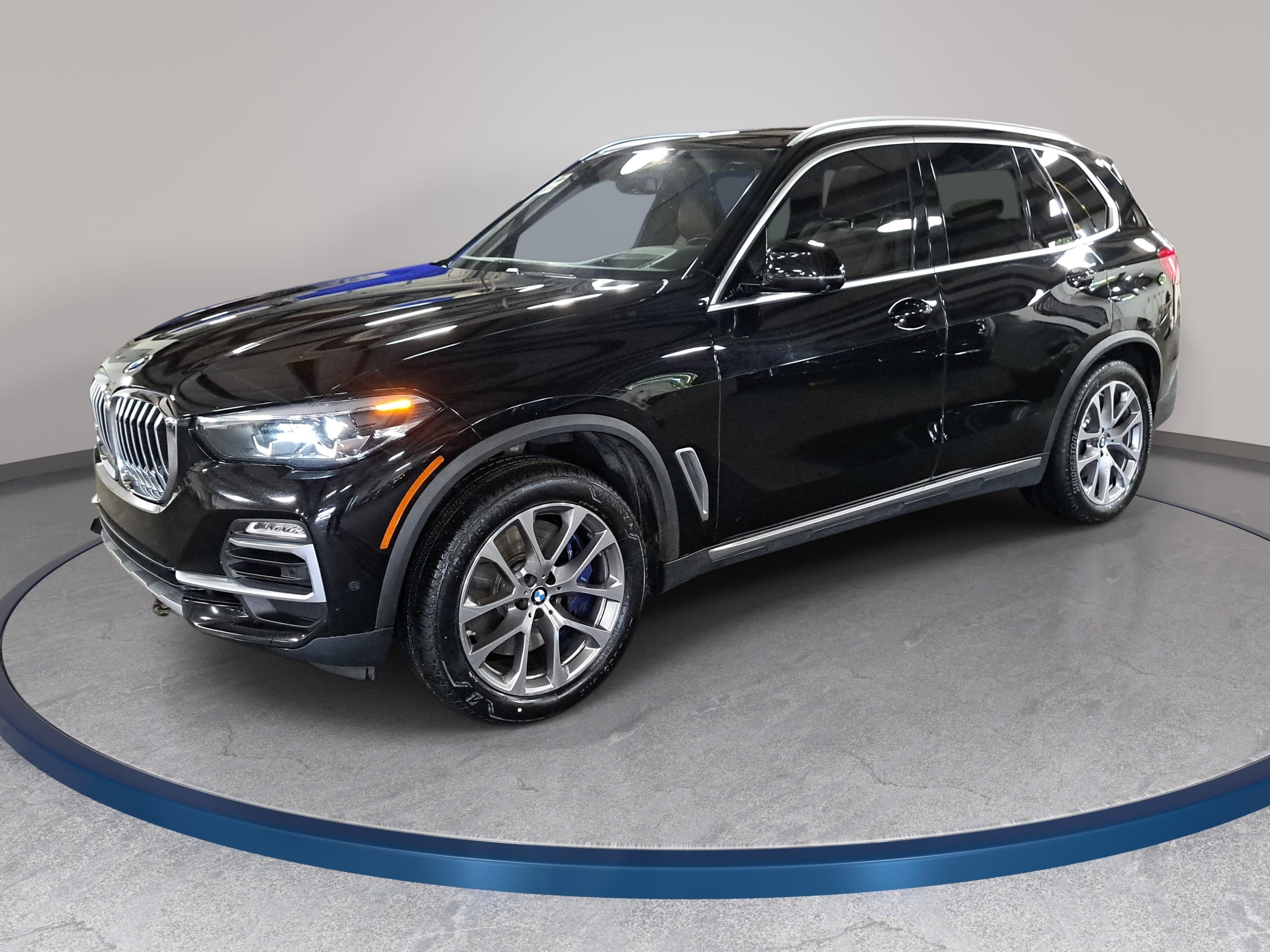 Used 2019 BMW X5 xDrive40i w/ Premium Package 2 AWD/4WD image 1