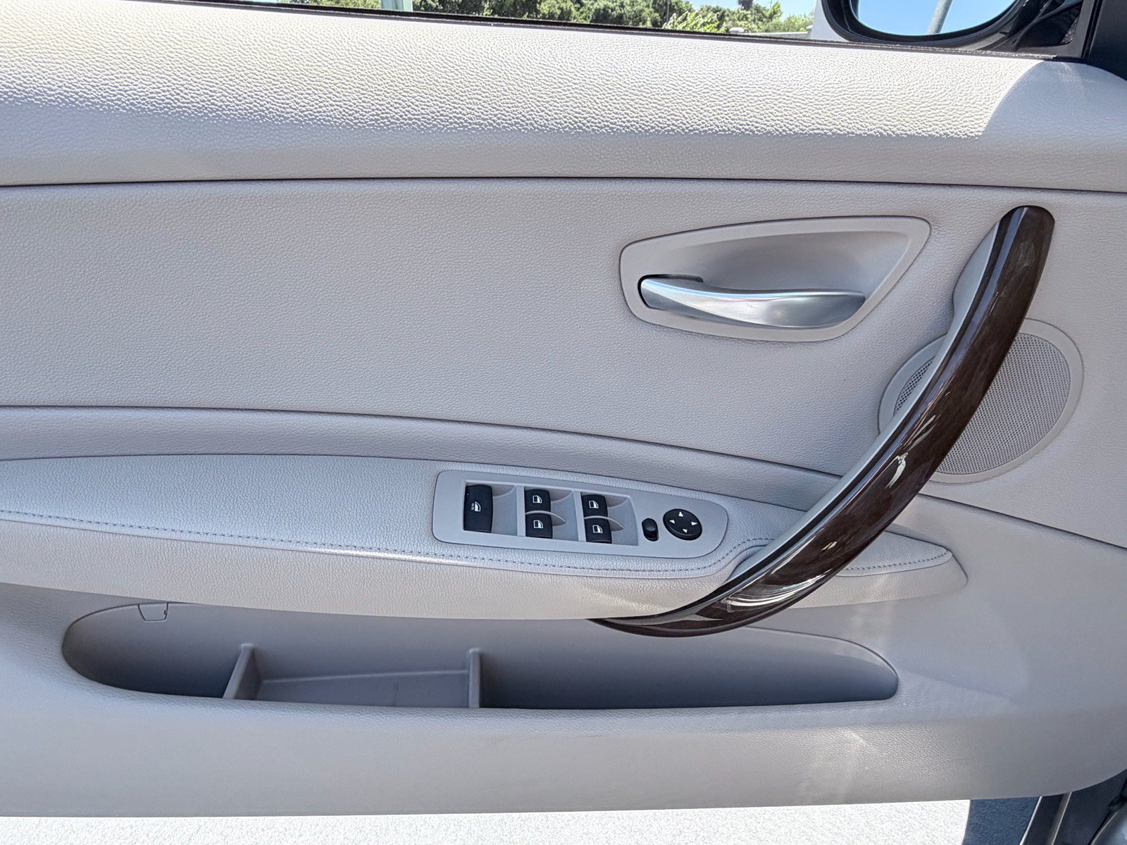 Used 2011 BMW 128i Convertible RWD image 21