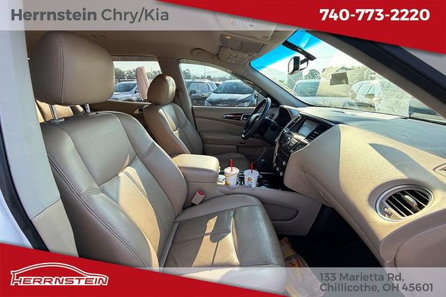 Used 2016 Nissan Pathfinder SL AWD/4WD image 26