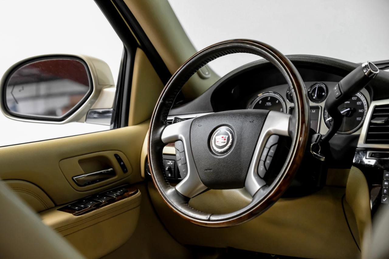 Used 2014 Cadillac Escalade Premium image 12