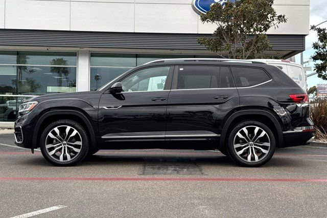 Used 2021 Volkswagen Atlas SEL R-Line image 9