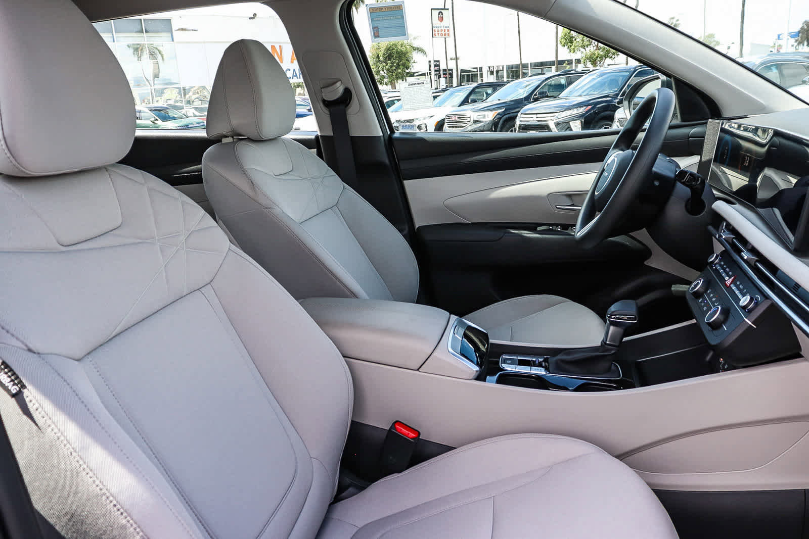 Used 2025 Hyundai Tucson SE FWD image 22