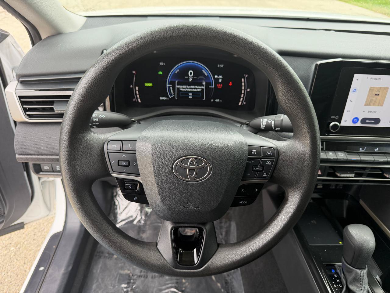 Used 2025 Toyota Camry LE FWD image 16