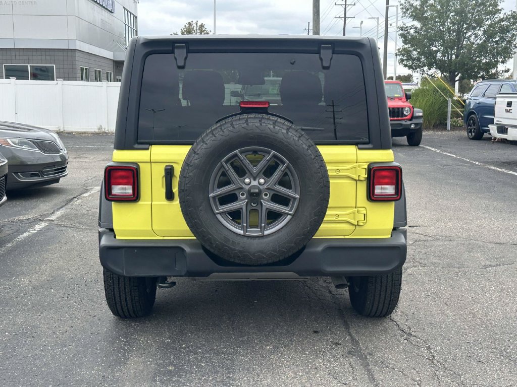 Used 2024 Jeep Wrangler Sport AWD/4WD image 5