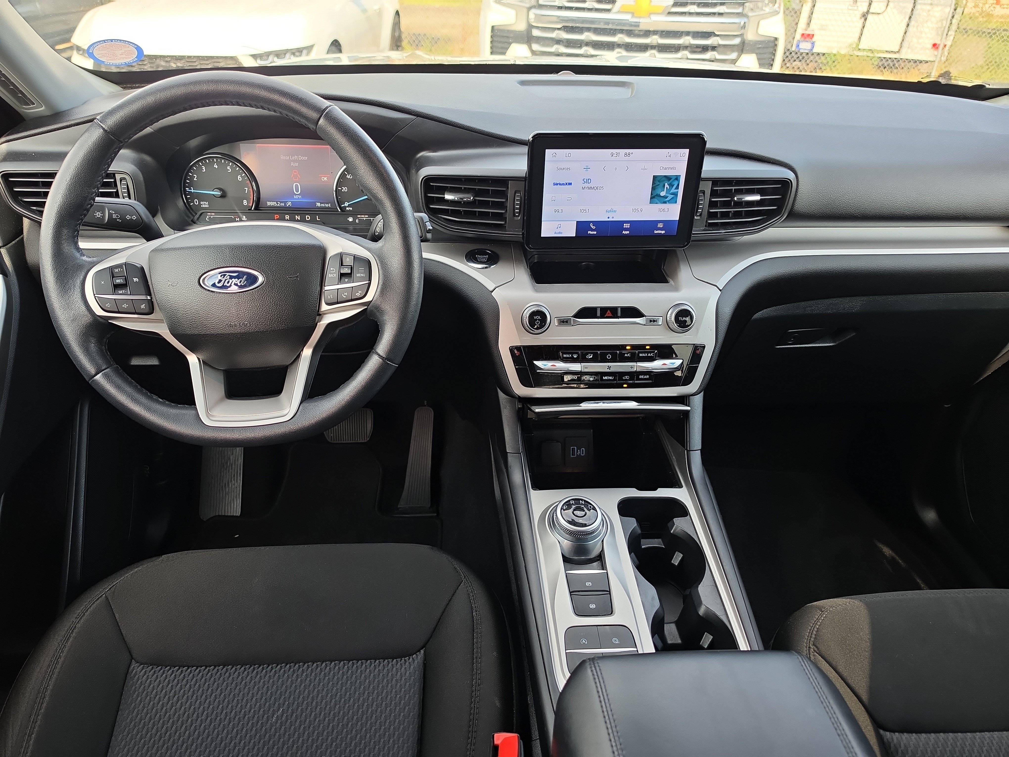 Used 2023 Ford Explorer XLT RWD image 8