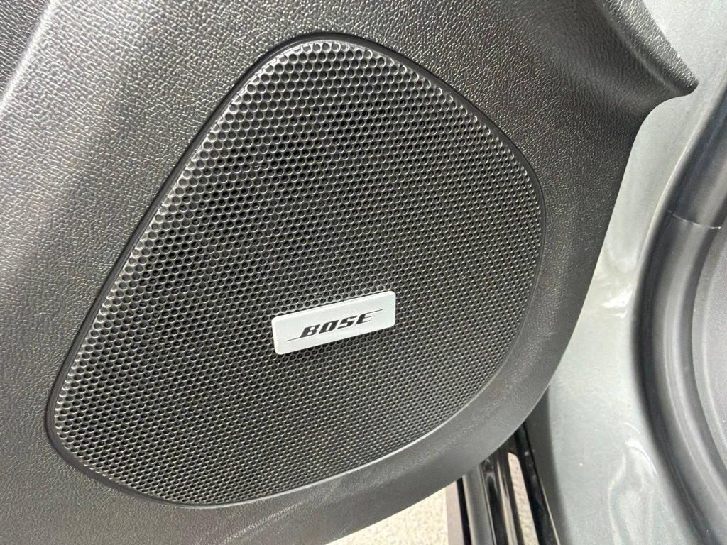 Used 2016 Chevrolet Volt Premier w/ Driver Confidence Package FWD image 12