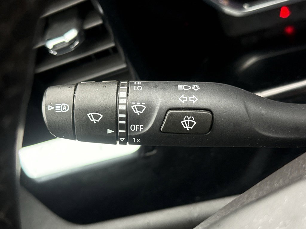 Used 2025 Chevrolet Silverado 1500 LT image 25