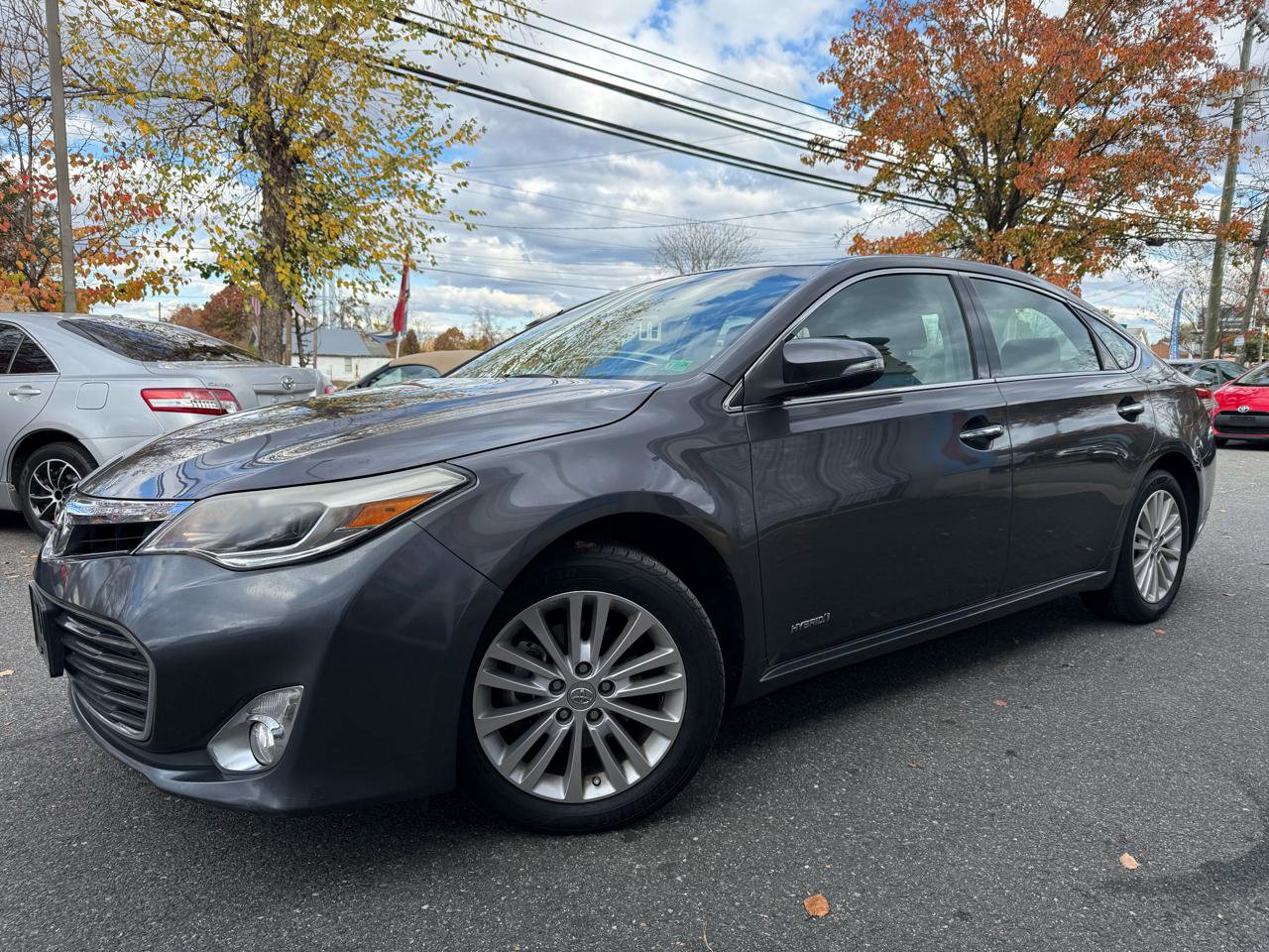 Used 2013 Toyota Avalon XLE Touring image 2