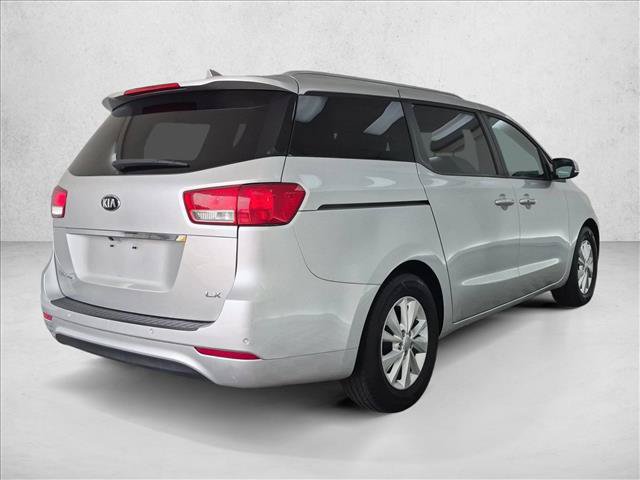 Used 2017 Kia Sedona LX w/ LX Essentials Premium Package FWD image 5