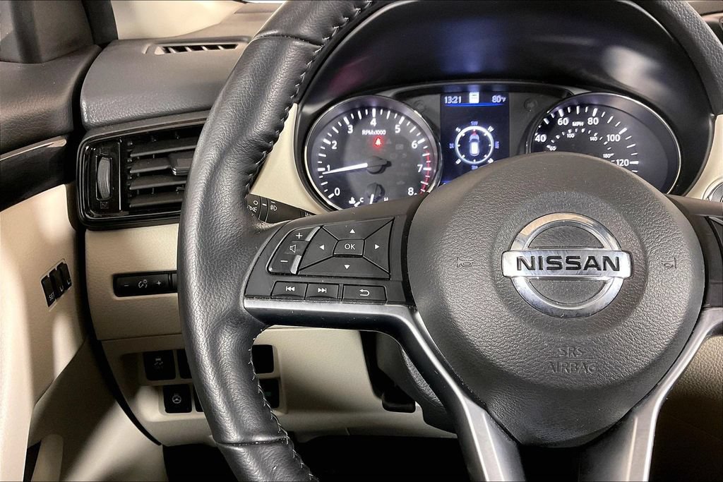 Used 2022 Nissan Rogue Sport SL w/ Premium Package FWD image 18