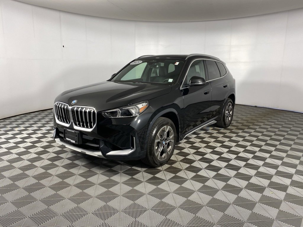 Certified 2025 BMW X1 xDrive28i w/ Convenience Package image 4