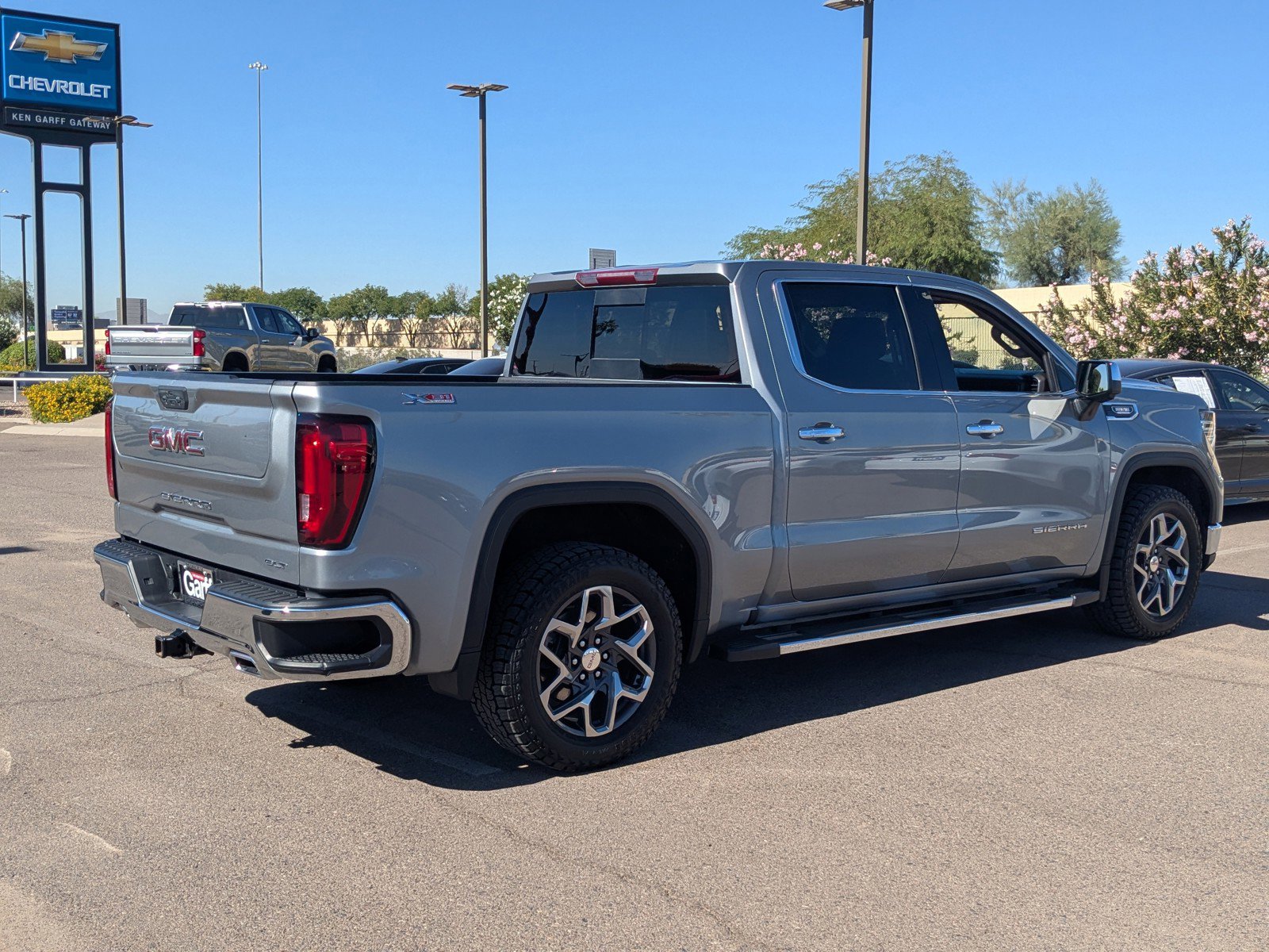 Used 2023 GMC Sierra 1500 SLT w/ SLT Premium Package image 6