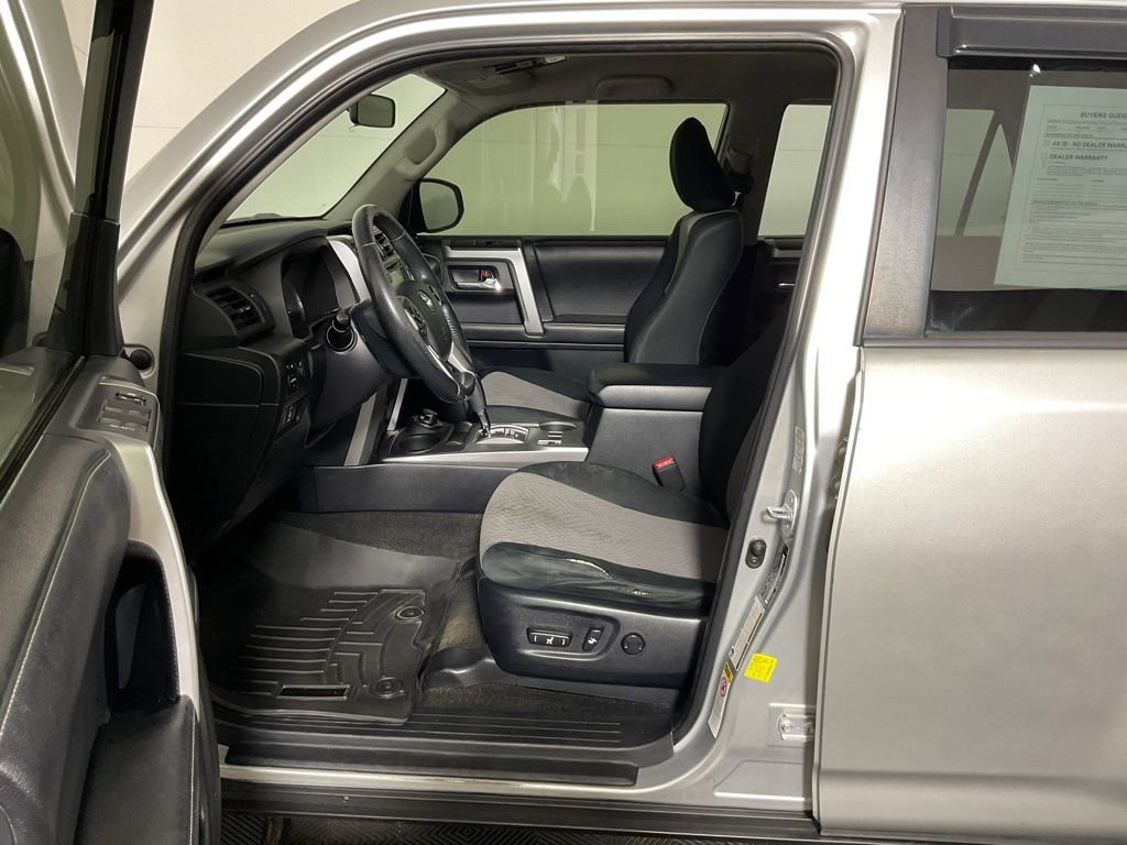 Used 2015 Toyota 4Runner SR5 image 16