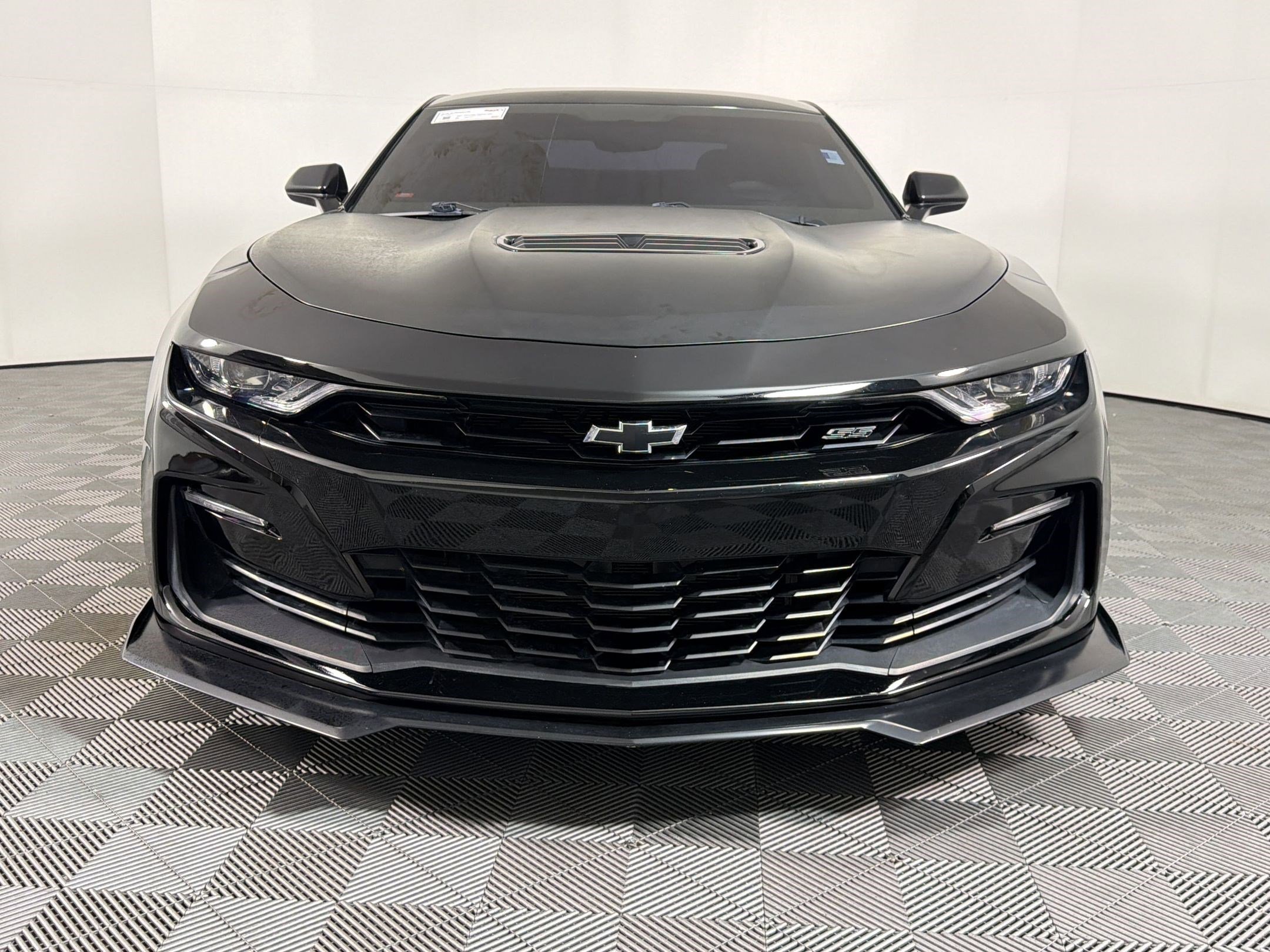 Used 2021 Chevrolet Camaro SS RWD image 5