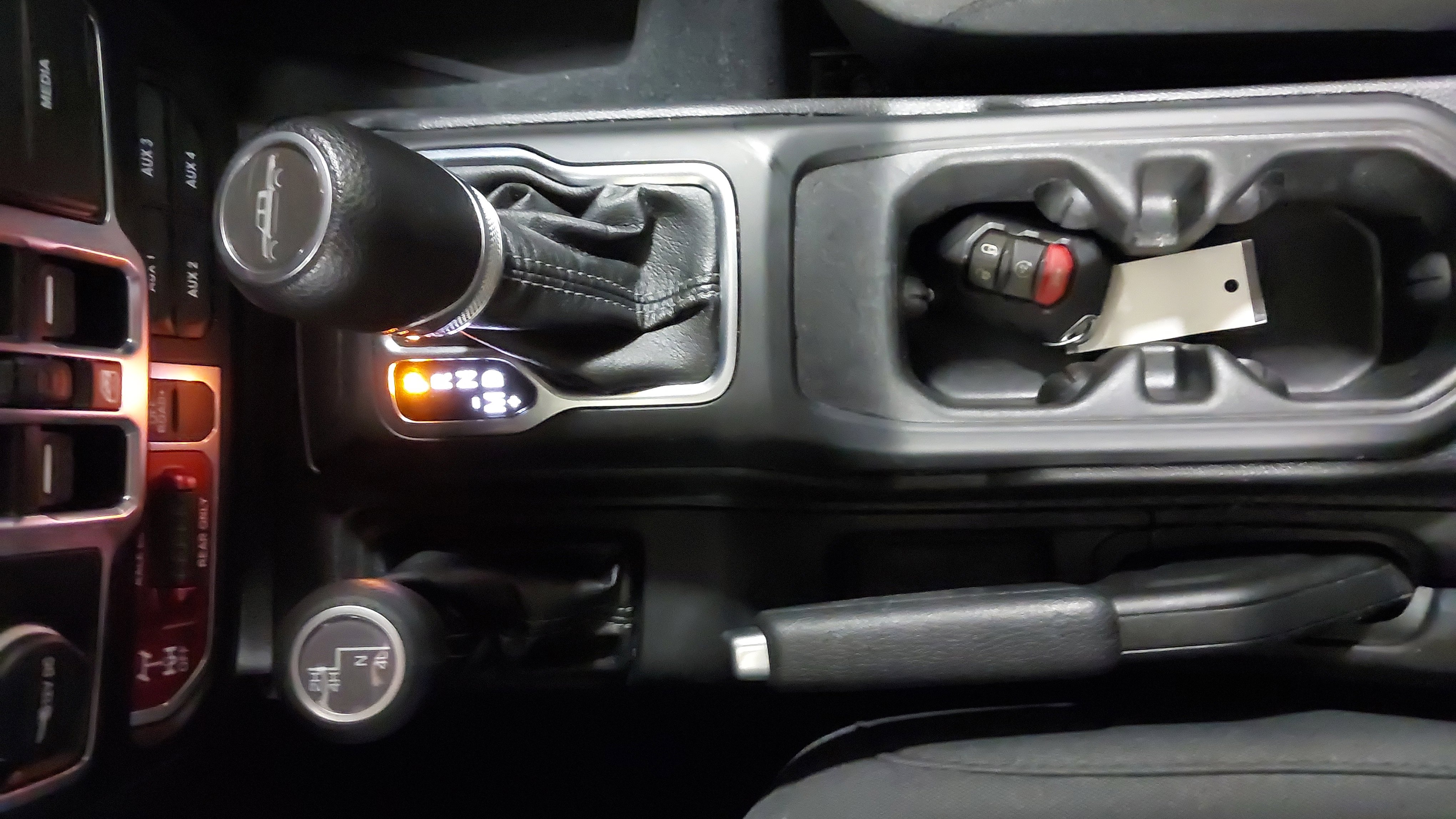 Used 2024 Jeep Gladiator Willys image 21