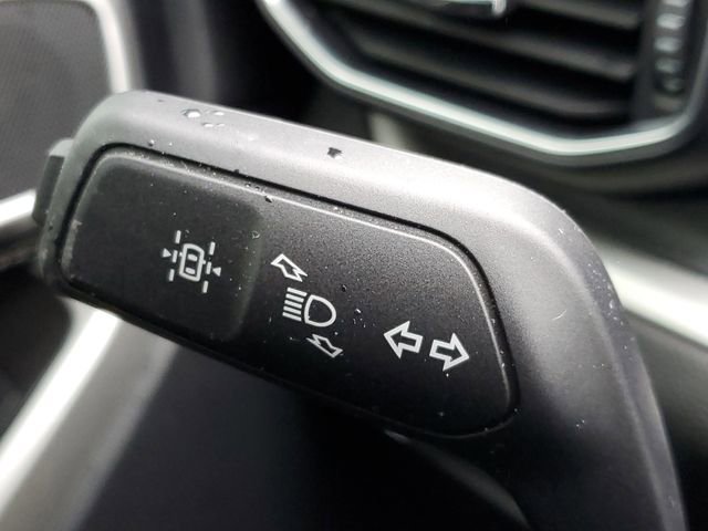 Used 2022 Ford Explorer XLT w/ Equipment Group 202A image 11