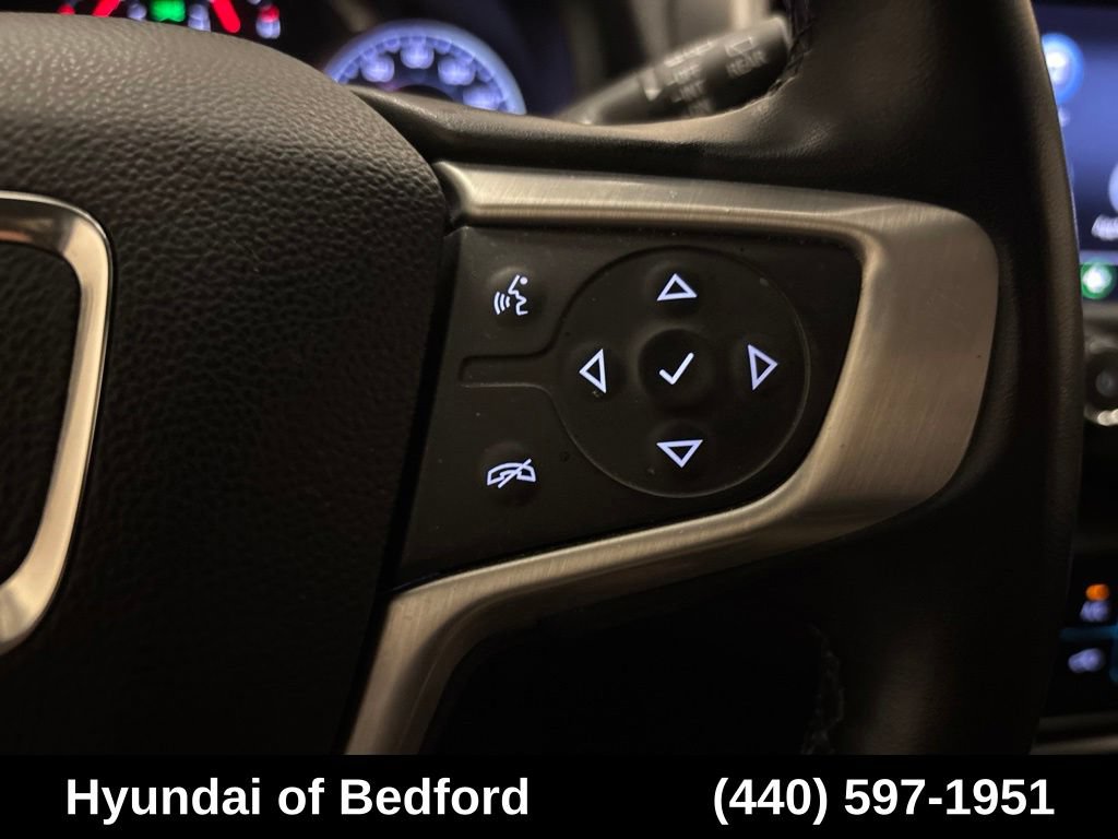 Used 2024 GMC Terrain SLT AWD/4WD image 17