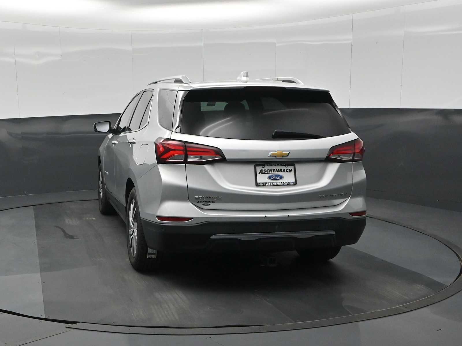 Used 2022 Chevrolet Equinox Premier AWD/4WD image 7