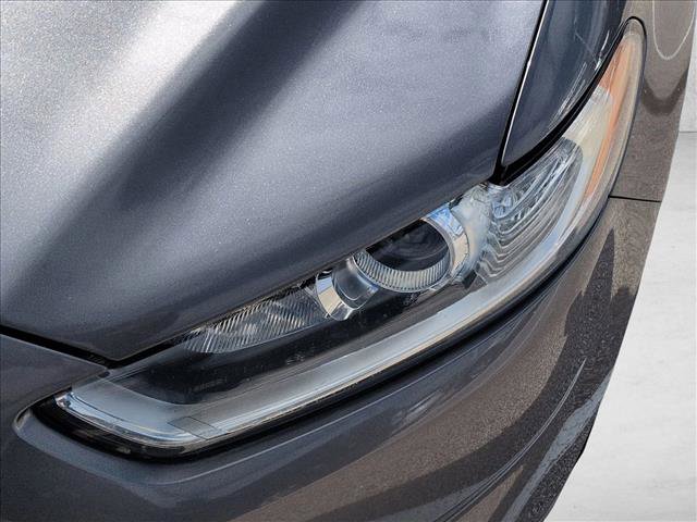 Used 2014 Ford Fusion SE image 3