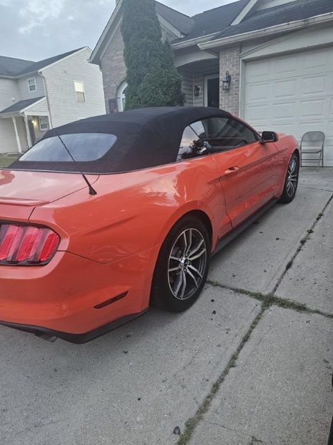 Used 2016 Ford Mustang Premium RWD image 17