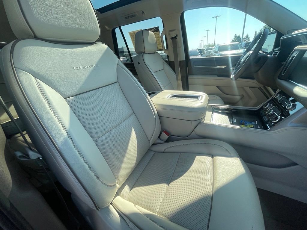Used 2024 GMC Yukon Denali AWD/4WD image 28