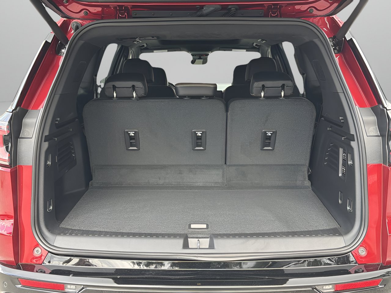Used 2026 GMC Acadia Denali Ultimate FWD image 8