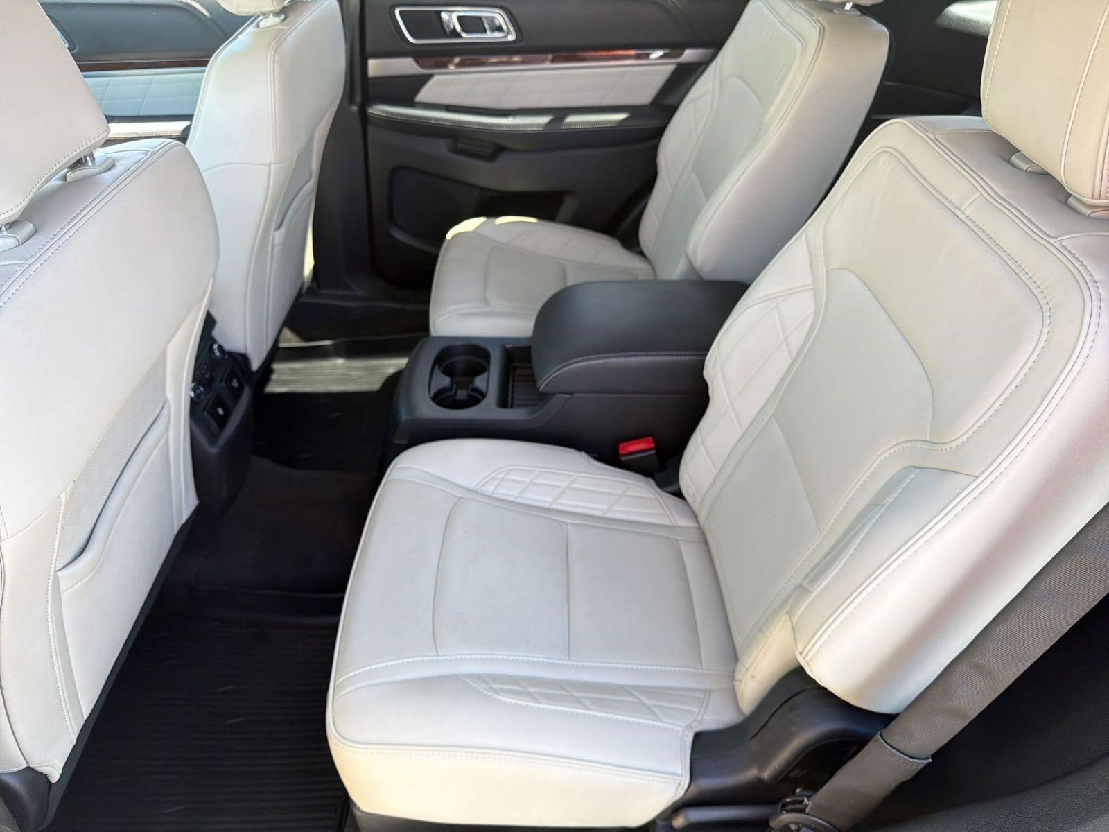 Used 2018 Ford Explorer Platinum AWD/4WD image 15