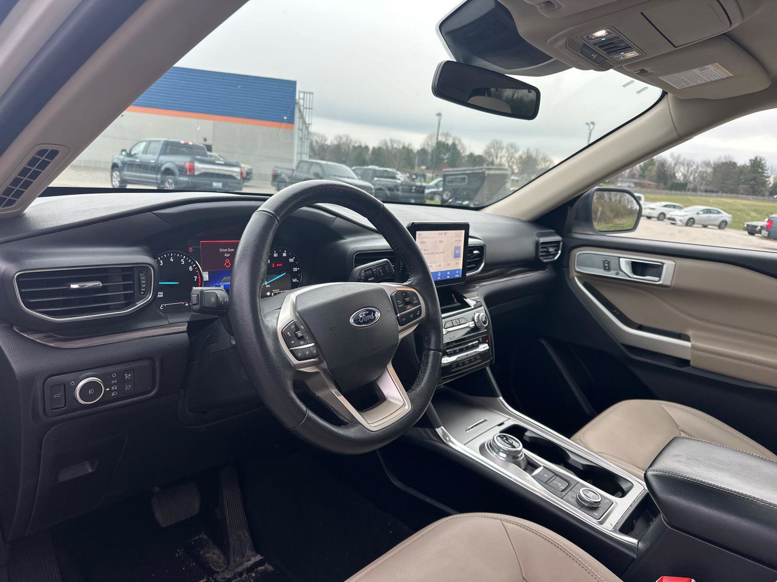 Used 2021 Ford Explorer Limited w/ Equipment Group 301A image 6