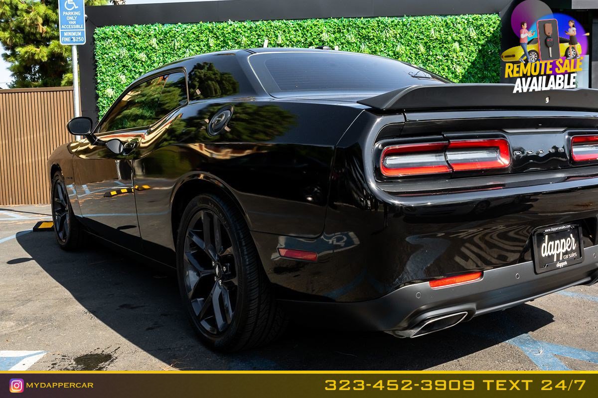 Used 2021 Dodge Challenger R/T w/ Blacktop Package RWD image 8