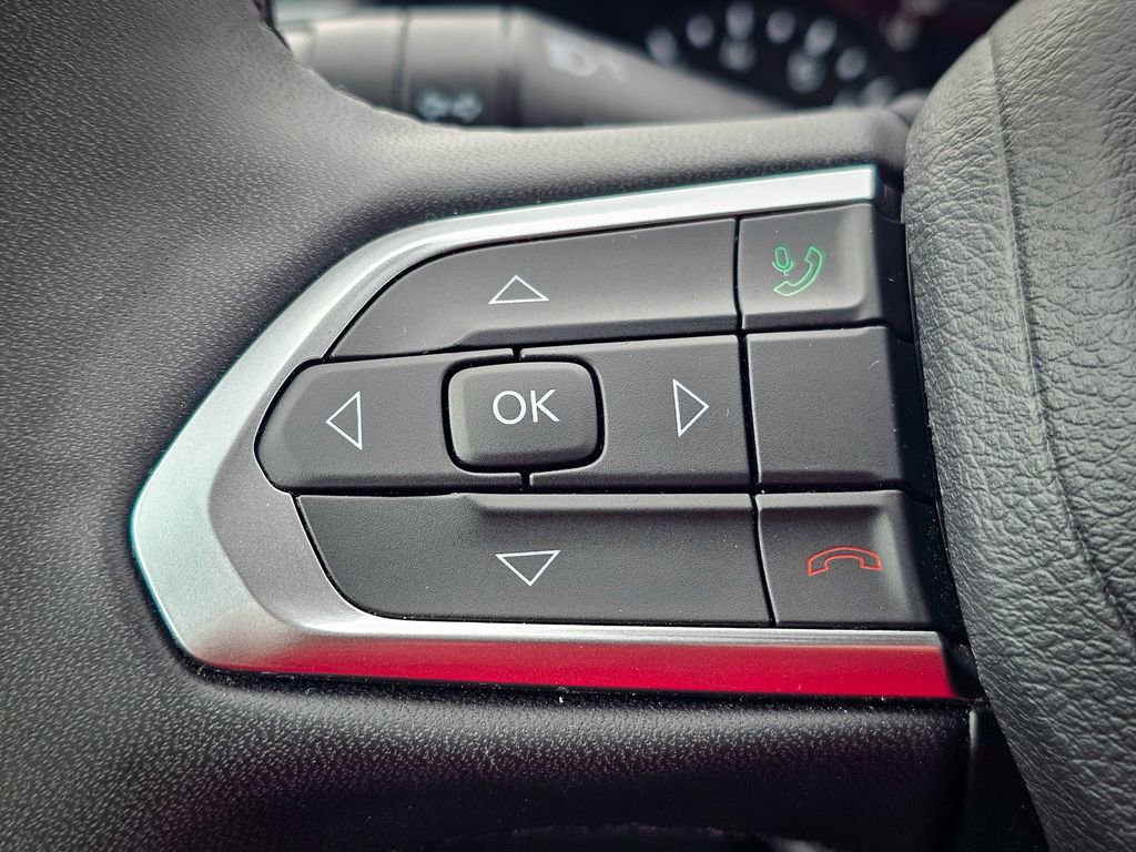 Used 2024 Jeep Compass Latitude image 18