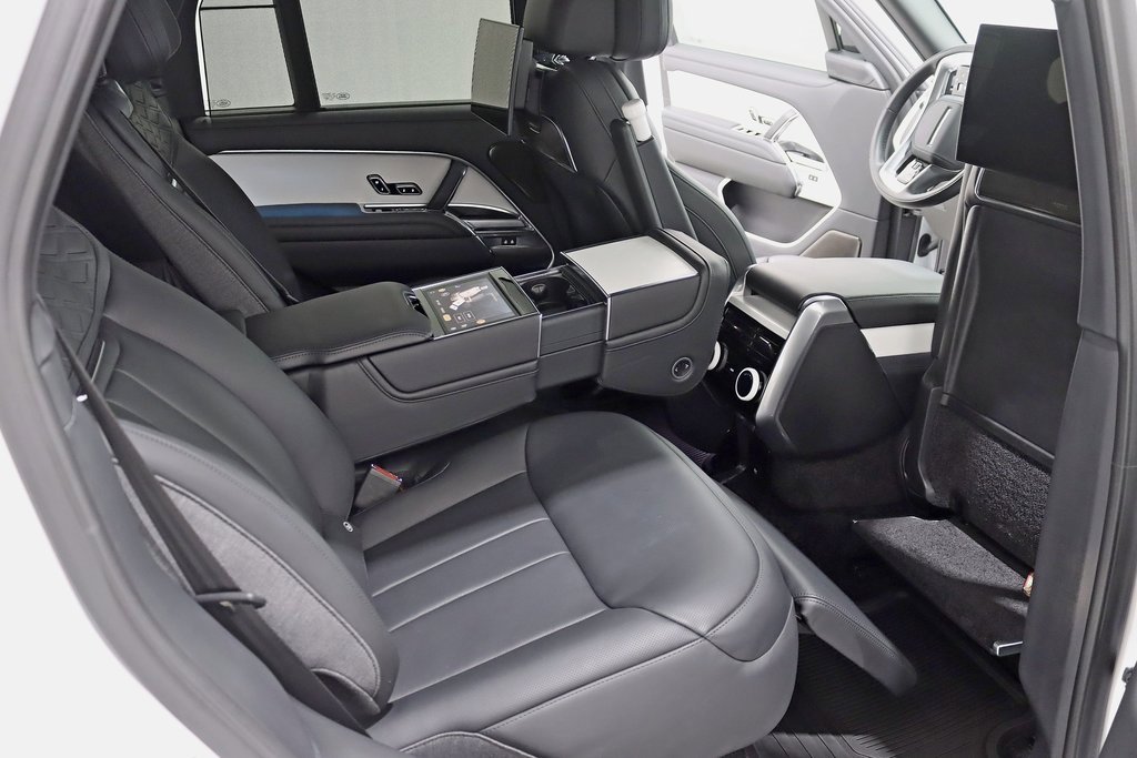 Used 2024 Land Rover Range Rover SV image 34