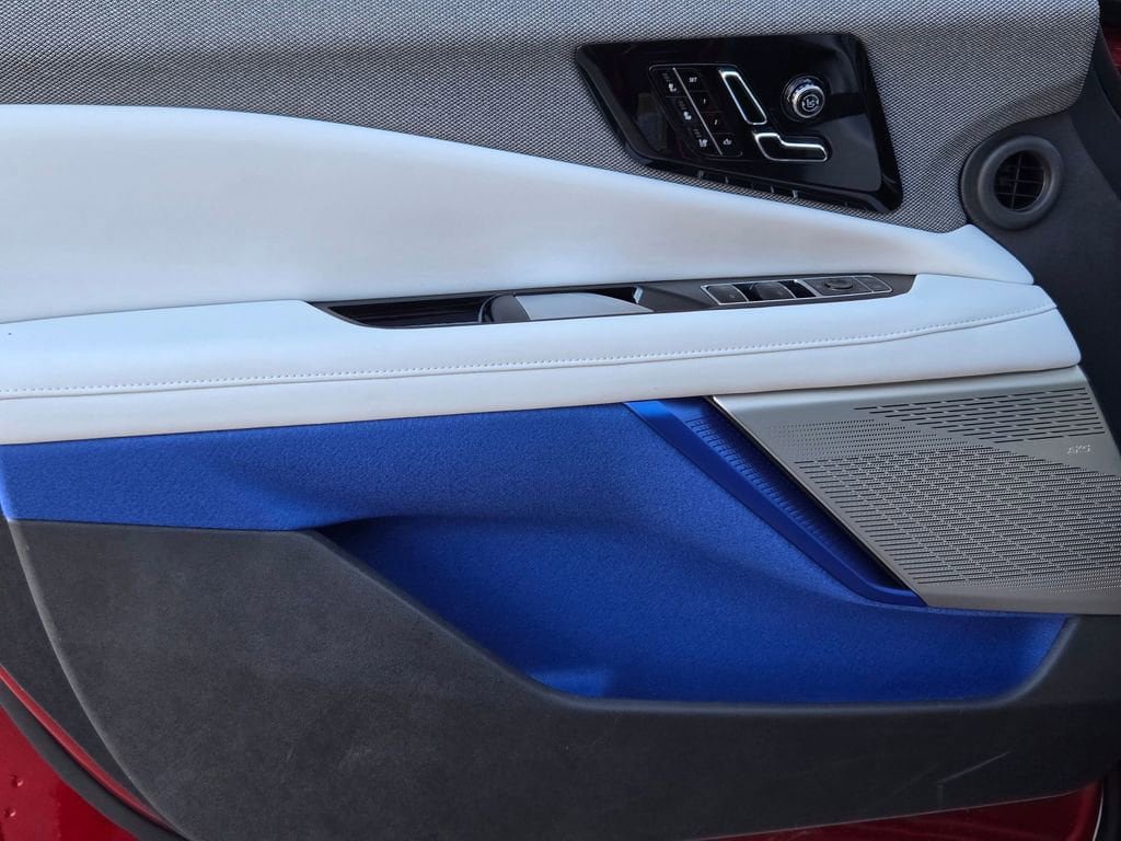 New 2026 Cadillac Optiq Sport 2 w/ LPO, Floor Liner Package image 25