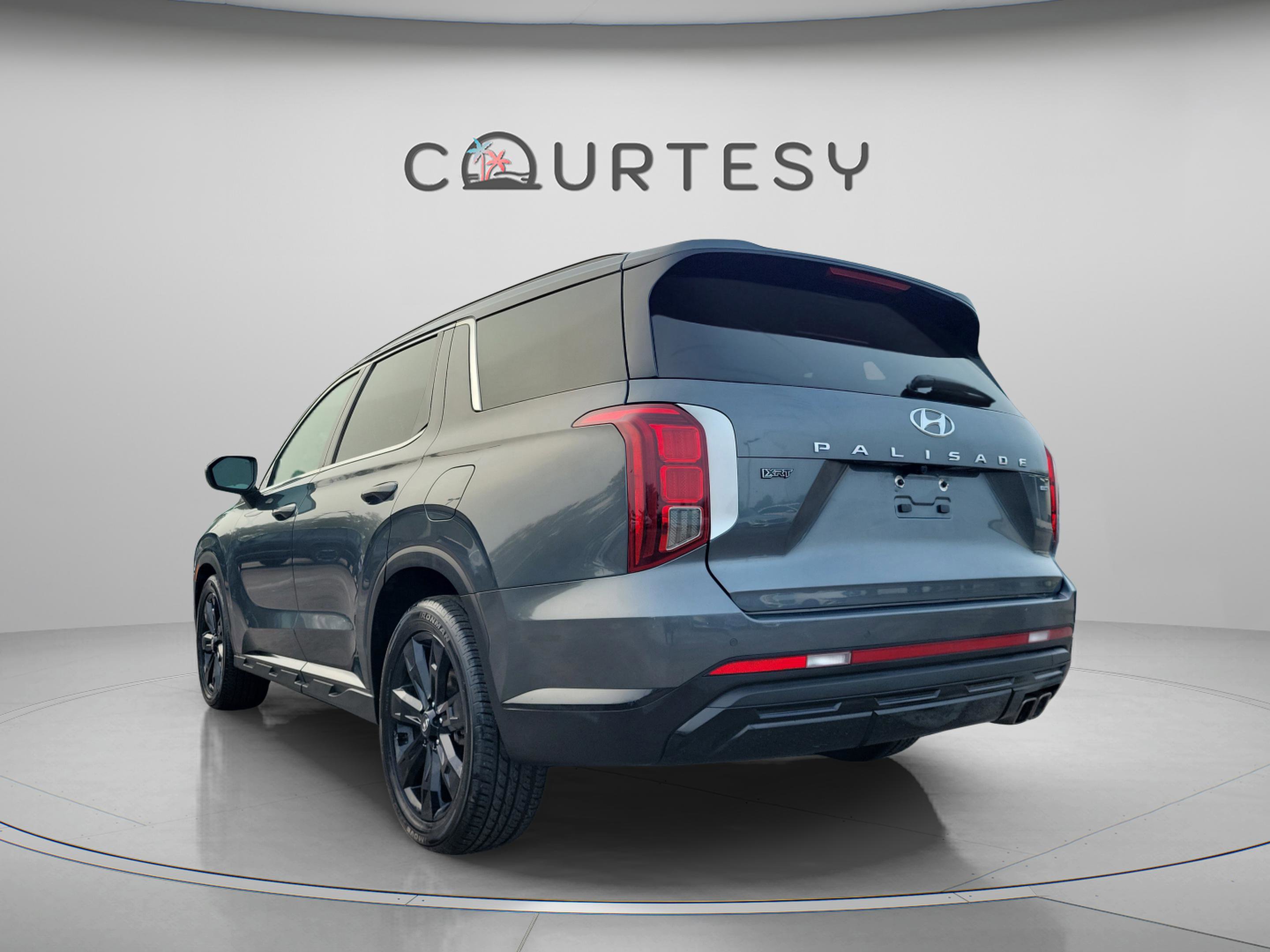 Used 2024 Hyundai Palisade XRT AWD/4WD image 3