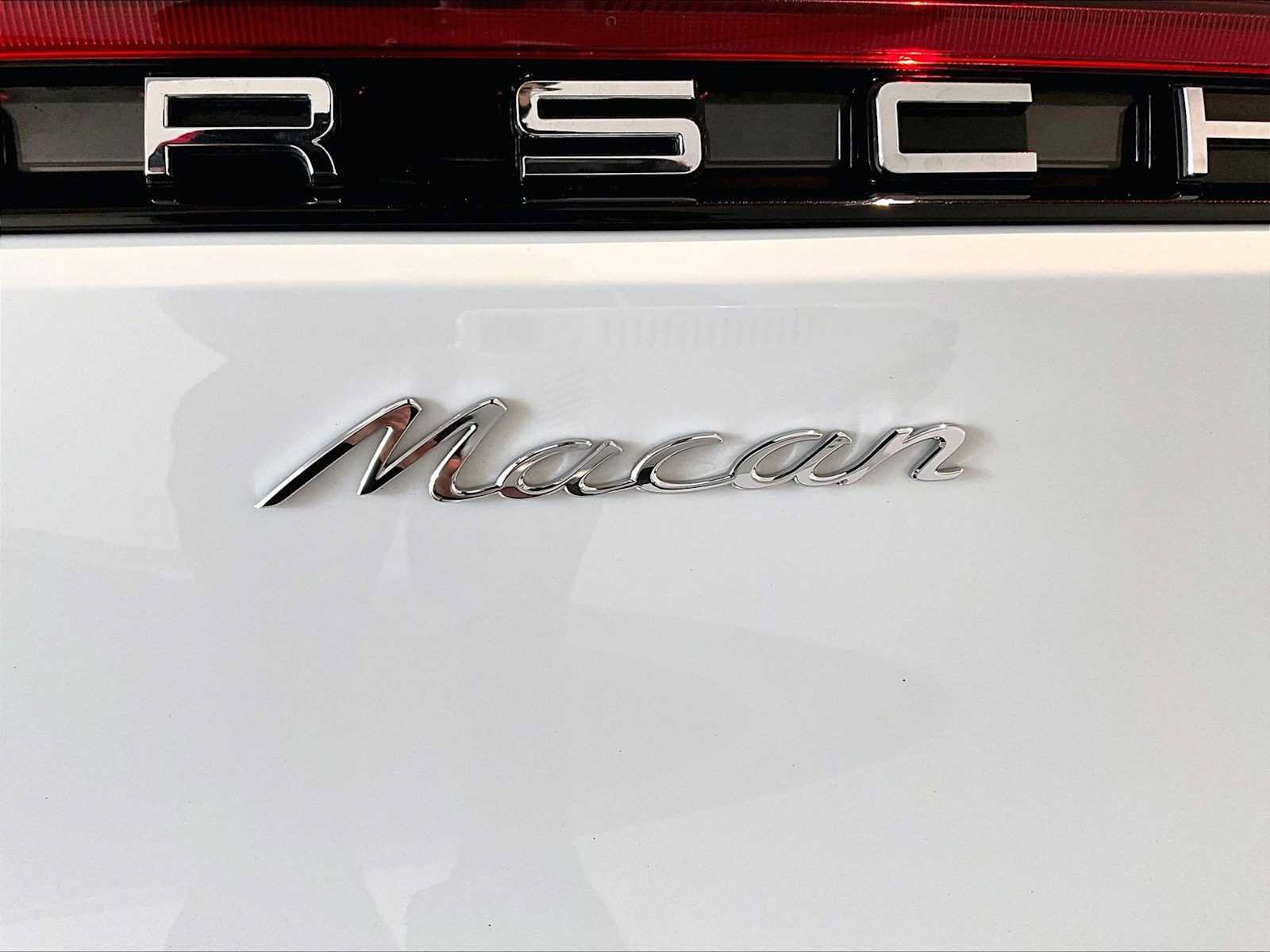 Used 2026 Porsche Macan AWD/4WD image 36