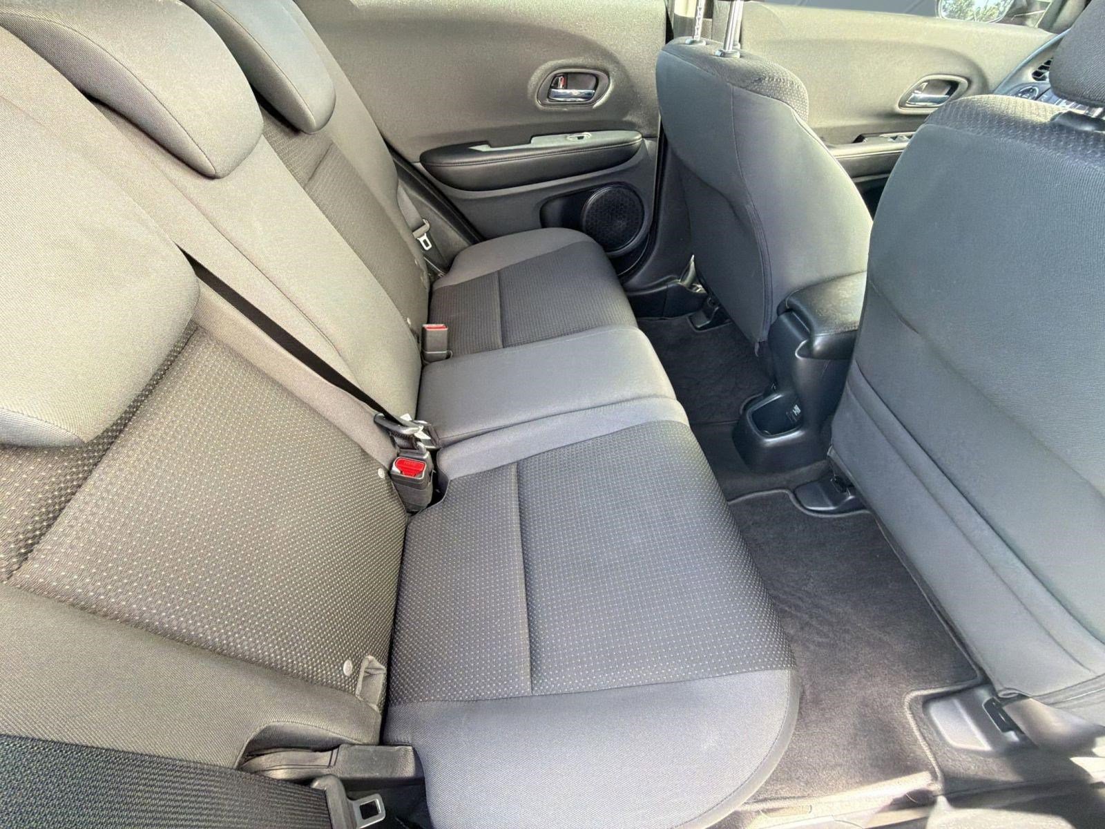 Used 2021 Honda HR-V LX image 32