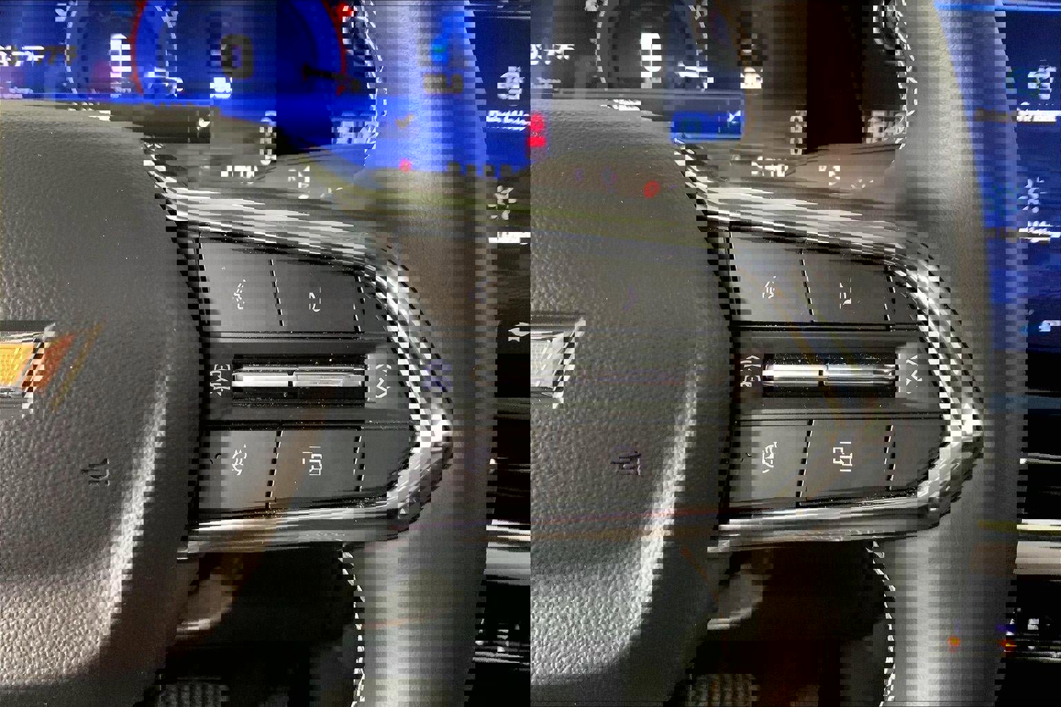 Used 2025 Chevrolet Equinox EV LT FWD image 19